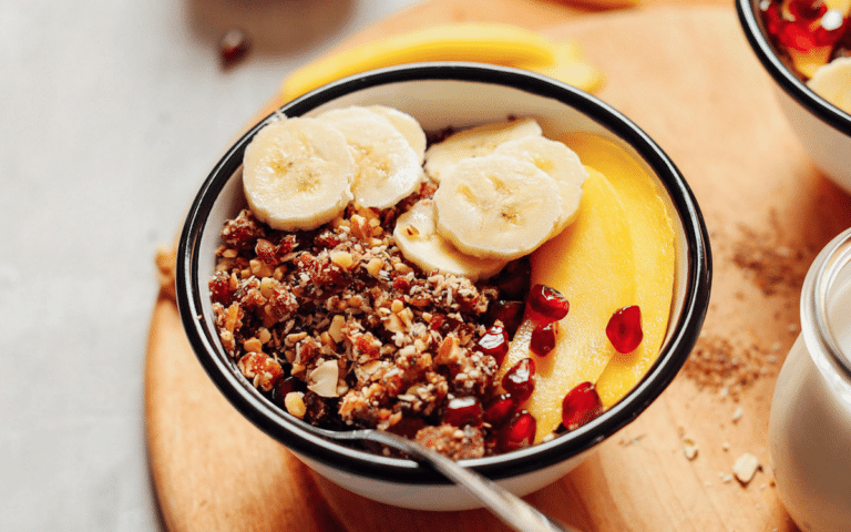 7 Easy Vegan Breakfast Ideas for People With Almost No Time to Cook