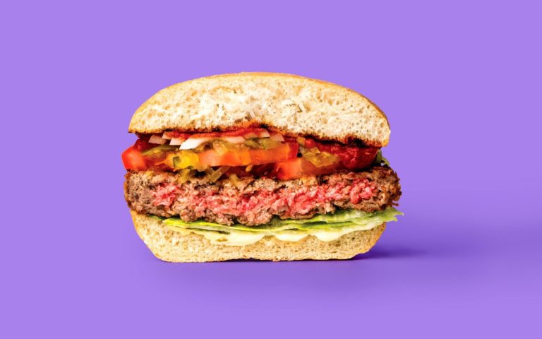 Red Robin Announces Plan to Launch Impossible Burger at 570 Locations