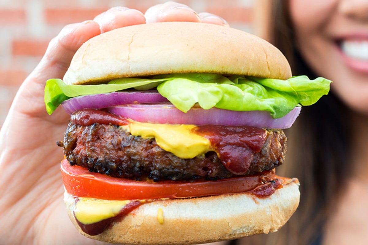 Vegan Beyond Burger Heads To Canadian Grocers This May Chooseveg