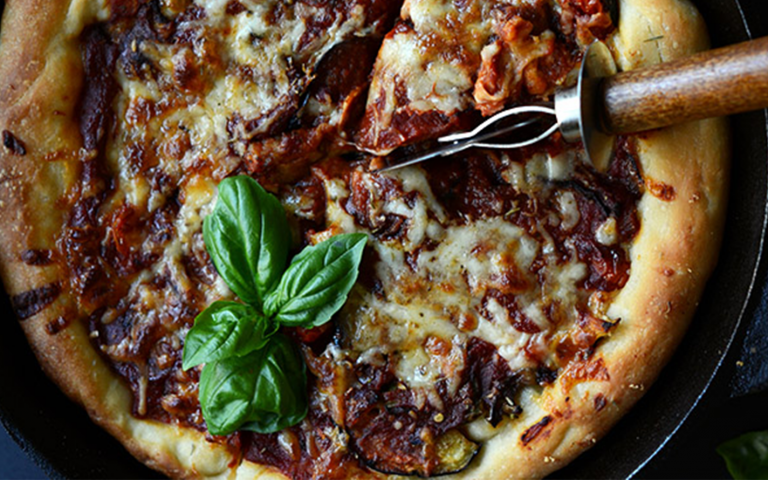 This Chicago Pizzeria Is Shipping Vegan Deep-Dish Pizza Around the Country
