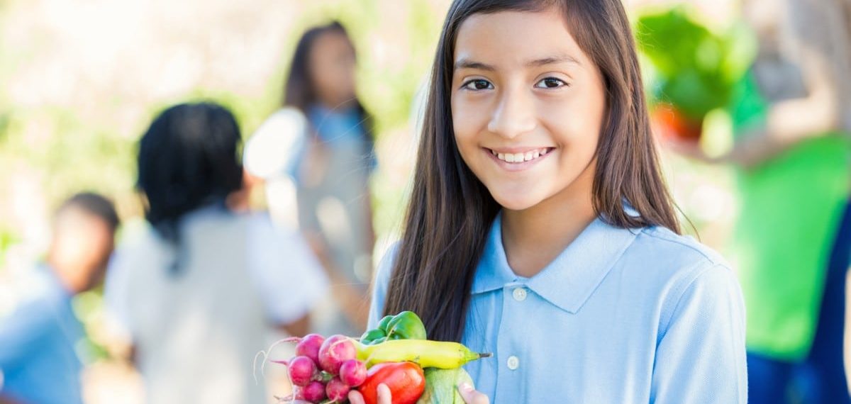La alimentación a base de plantas es adecuada para niños y adultos