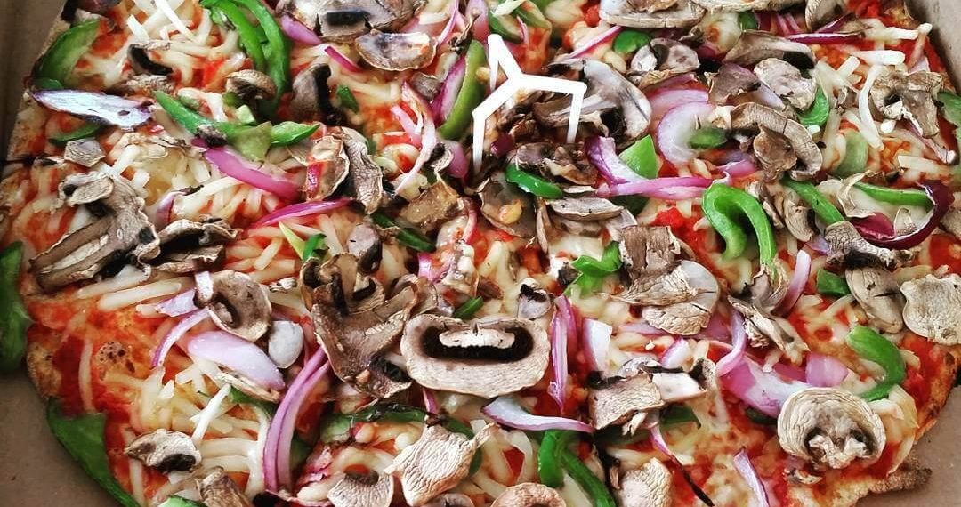 Cadena canadiense de pizza incluye queso vegano en sus 750 sucursales