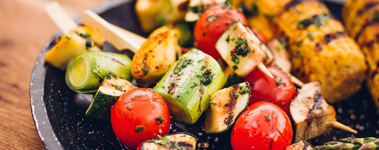 10 alimentos veganos para cocinar en tu próxima parrillada