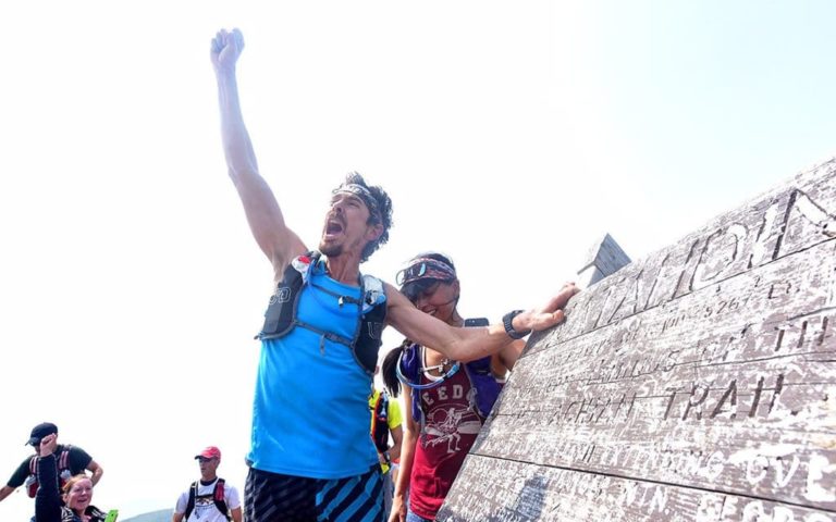 ¡Increíble! Ultramaratonista vegano rompe récord