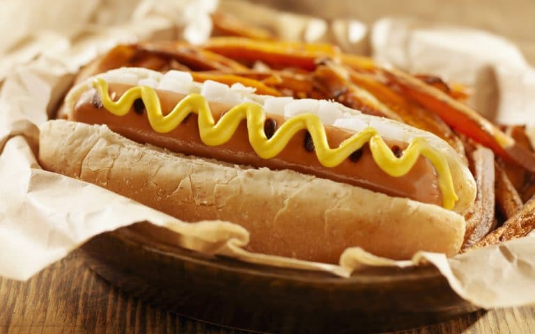 Desarrollan una salchicha vegana que ayuda a combatir la sequía en Chile