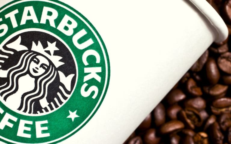 Starbucks expande su menú plant-based en Estados Unidos, Europa y Asia
