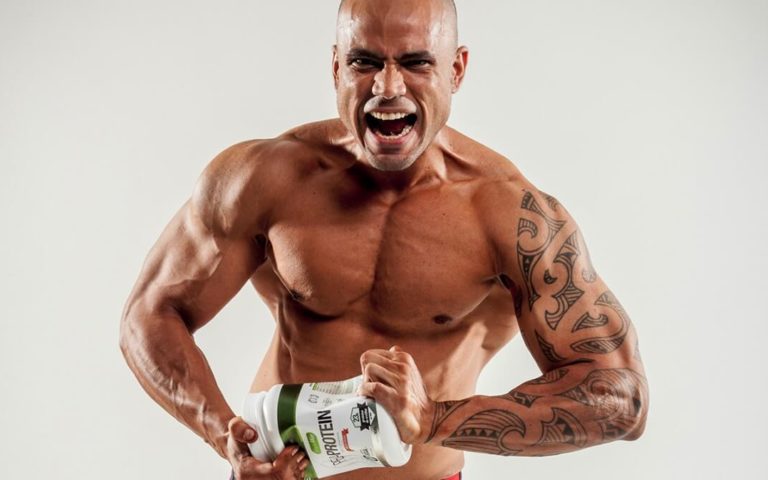 Fisiculturista e vegano? O atleta Paru mostra como chegar lá!